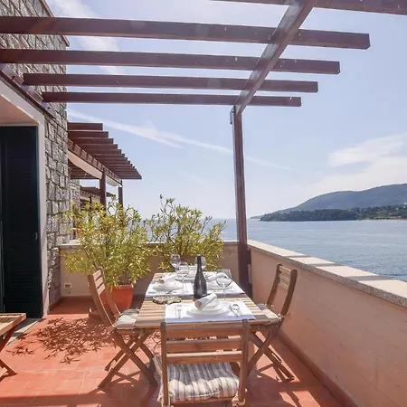 Casa Azzurra Porto Azzurro